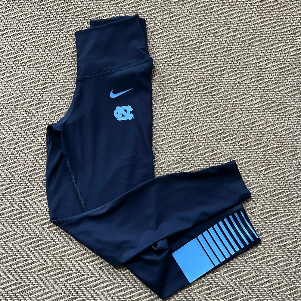 UNC Chapel Hill/ Carolina Nike leggings size small